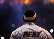 开云体育app-翡翠岛上的枪声，黄喜灿一脚踢碎爱尔兰铁幕，阿森纳客场惊魂鏖战