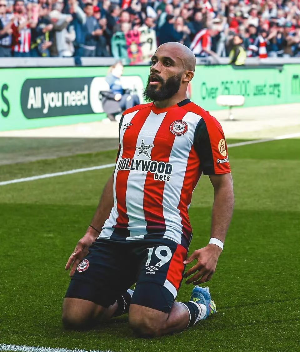 喀麦隆球员在比赛中展现出了出色的表现 喀麦隆球员在比赛中展现出了出色的表现