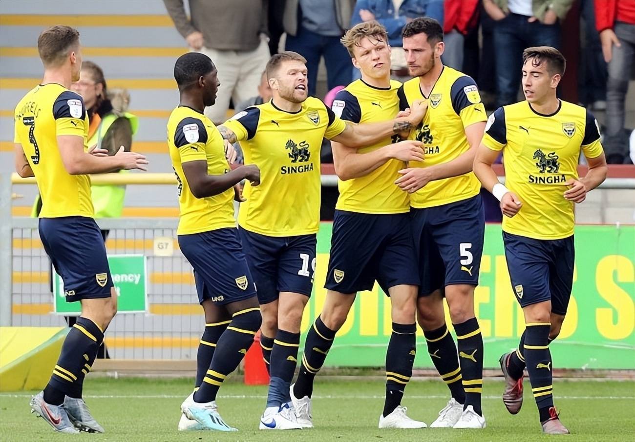 莱切斯特城主场大胜，冲击前列的简单介绍