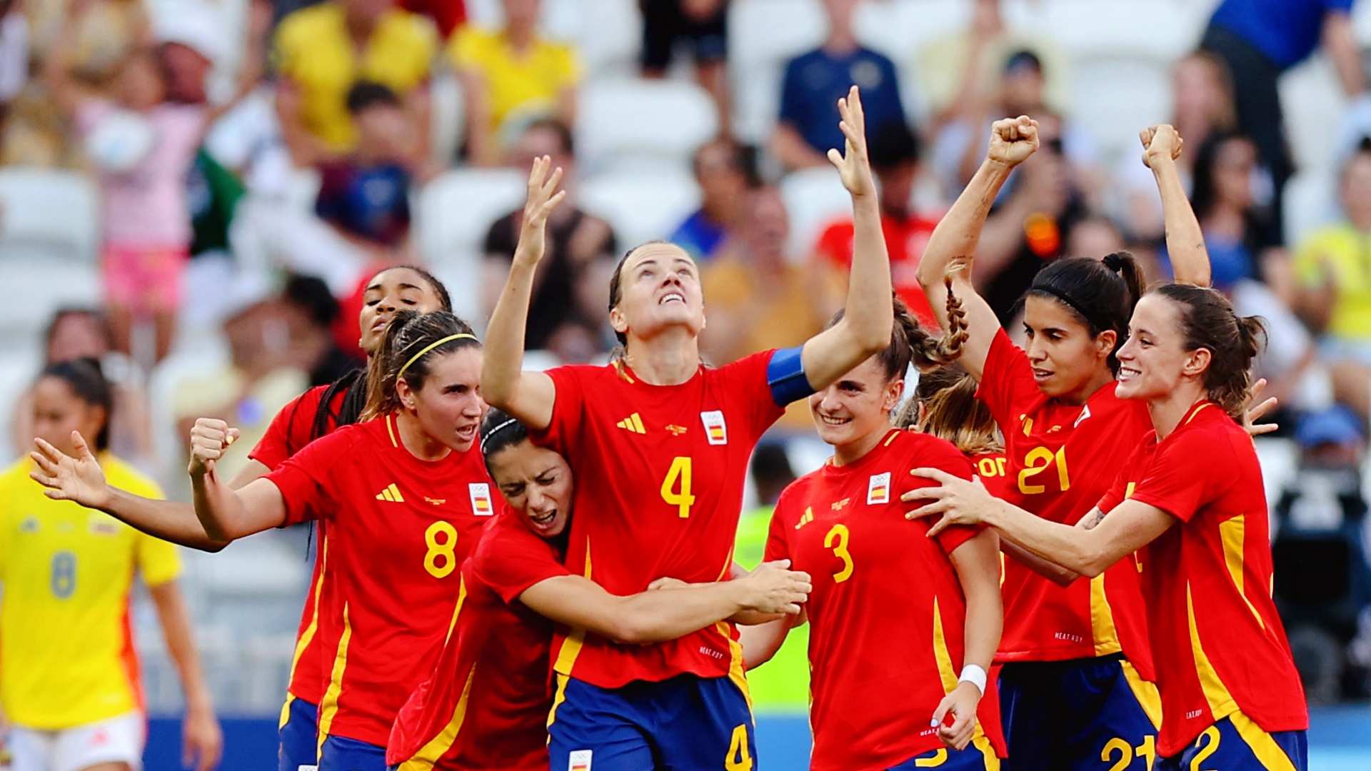 关于女足比赛引发热议，球迷纷纷点赞国家队表现的信息