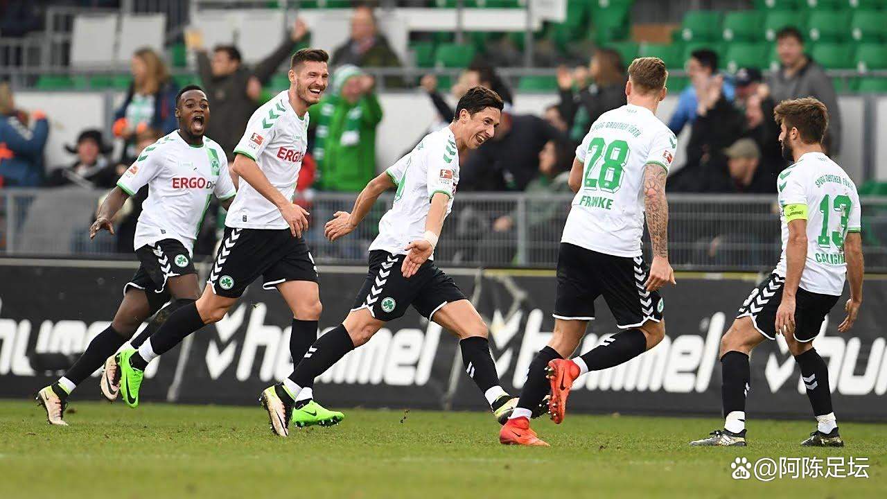 包含沙尔克遭遇主场惨败,保级前景堪忧的词条 包含沙尔克遭遇主场惨败,保级前景堪忧的词条