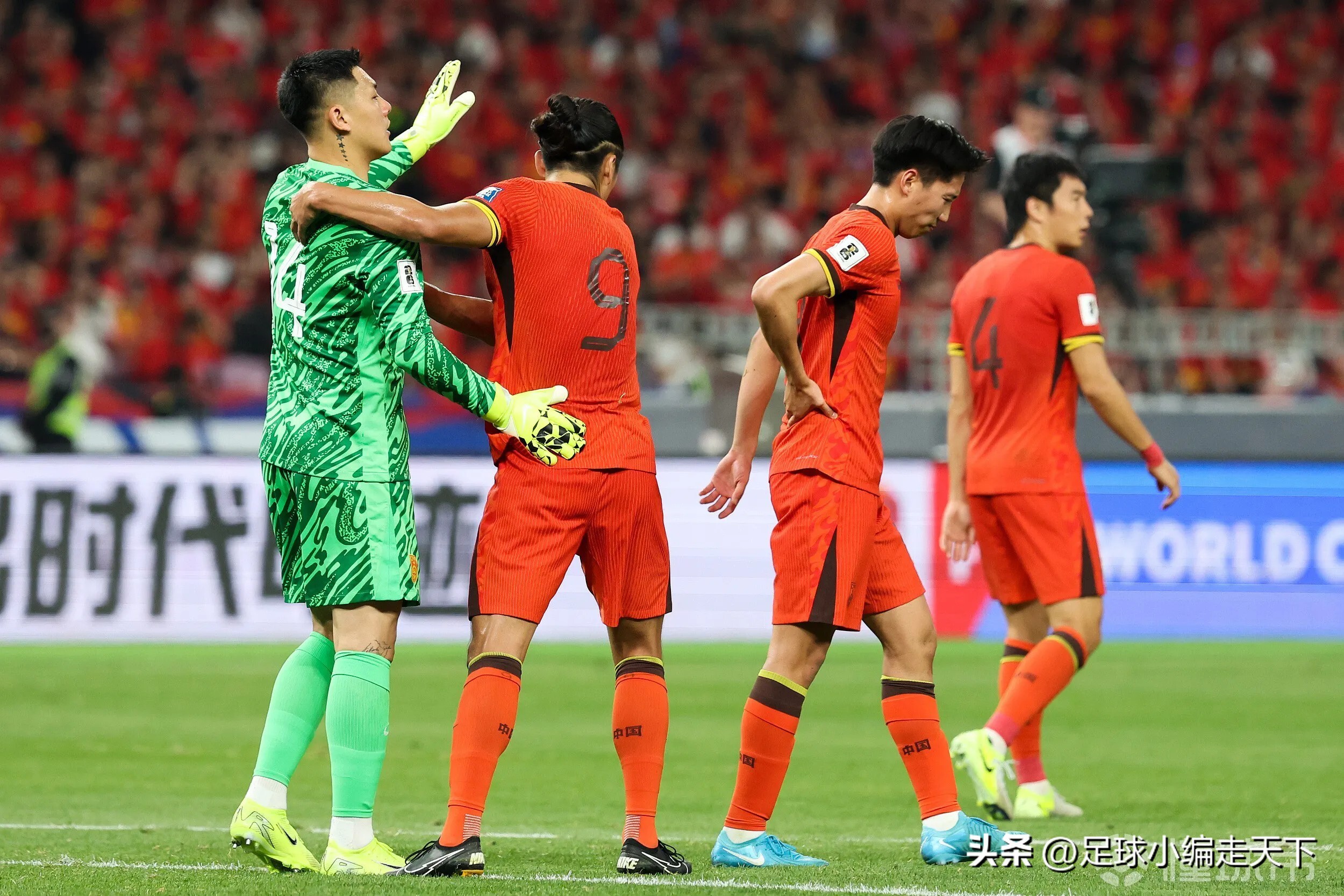 足球联赛：各队备战下一场紧张对决