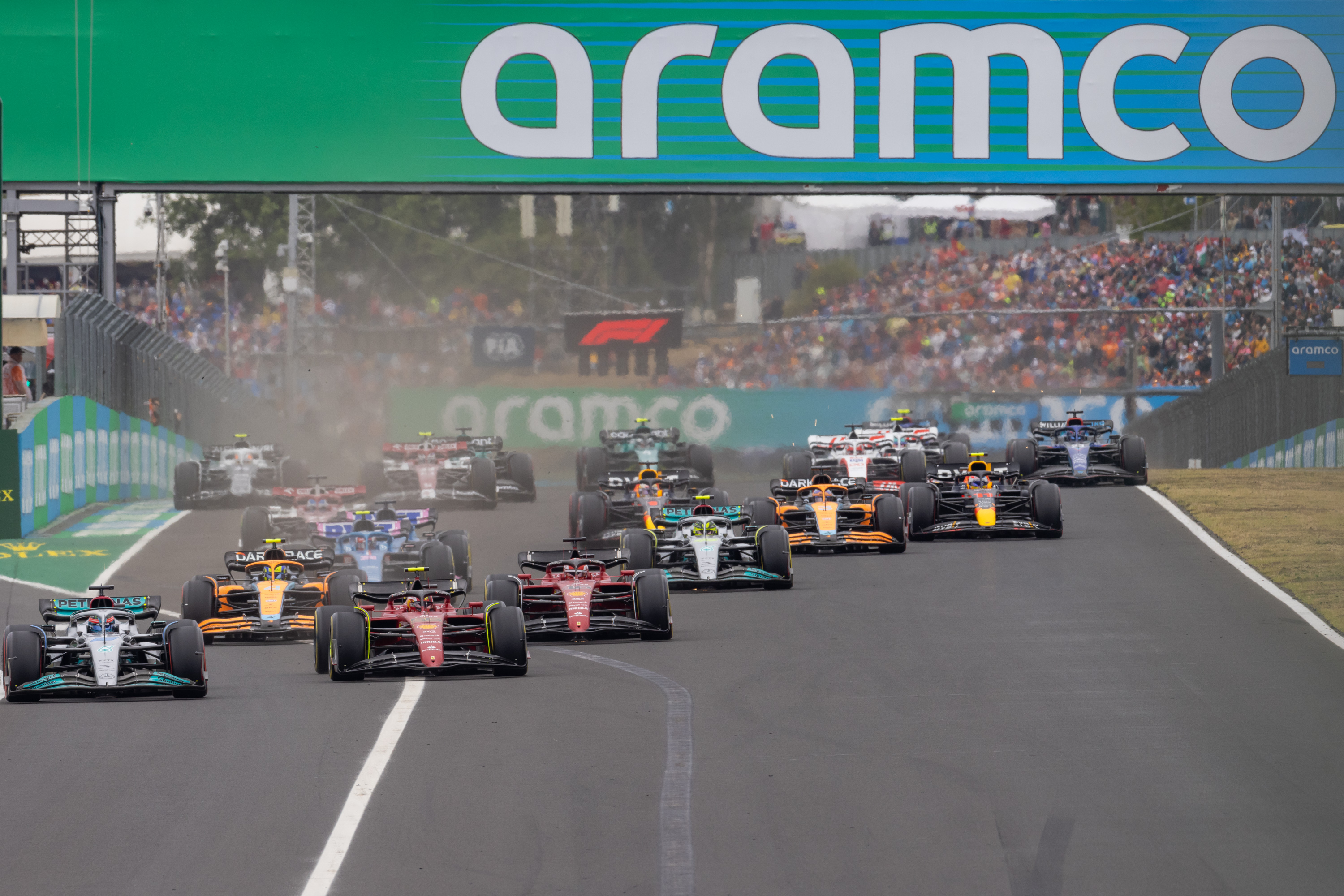 法拉利横扫威廉姆斯，拉塞尔带队取胜