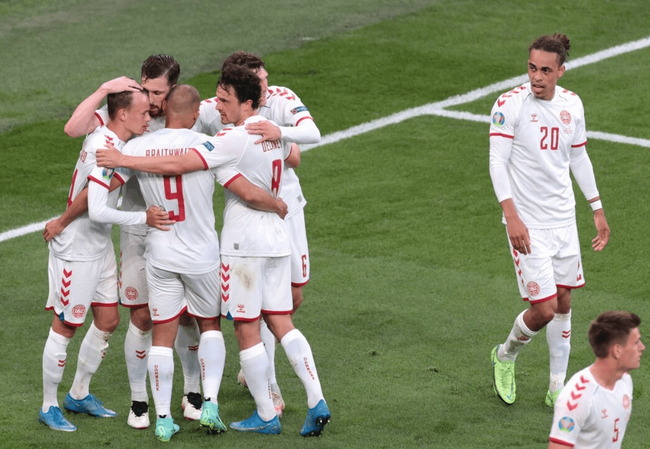 丹麦队轻取印尼队，黄鸭组合统治全场