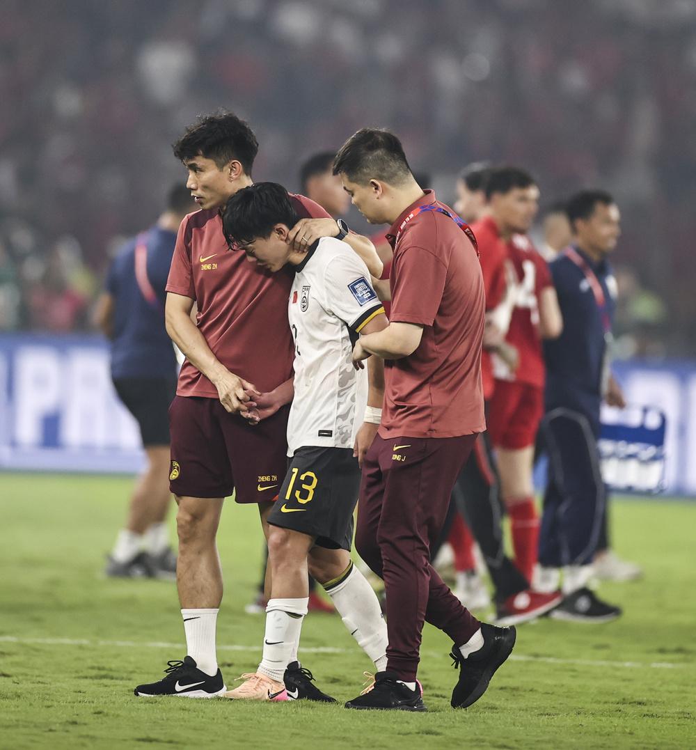 印尼队横扫印度队，黄鸭组合统治全场