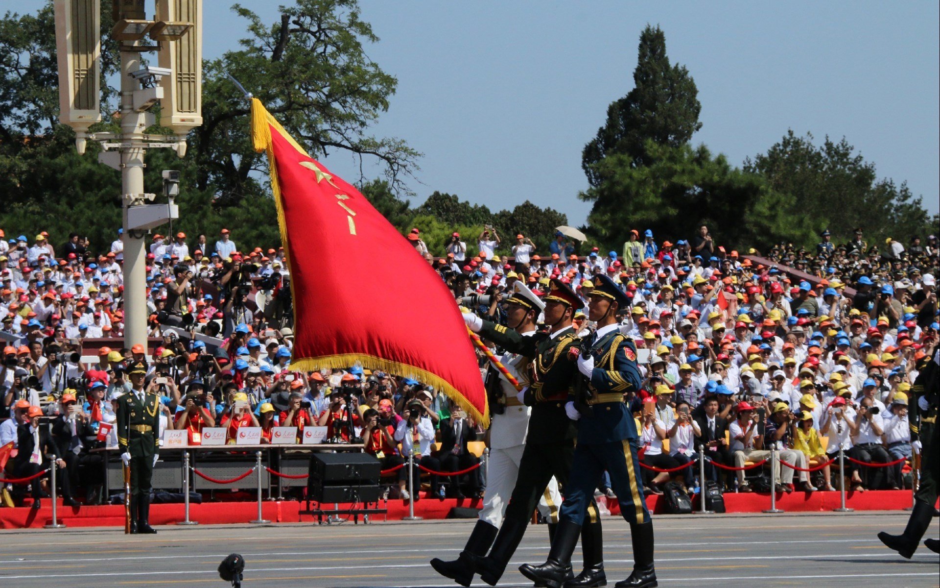 踩踏神话的阻击战，瑞士粉碎喀麦隆背后，奥运周期的残酷逻辑